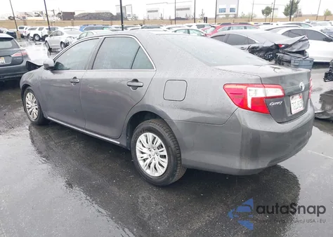 2014 Toyota Camry Le z USA, uszkodzony, nr VIN 4T4BF1FK8ER429250